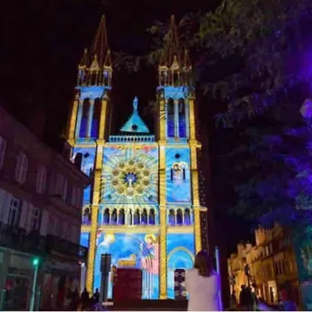 De Charme Plein Coeur De * Moulins (Allier)